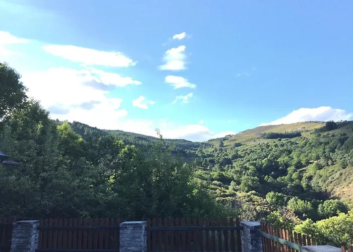 El Mirador De Los Trobos Kır Evi *